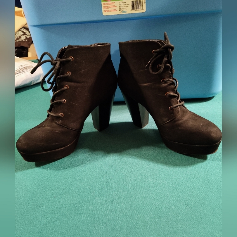 Lace Up Black Boots - Picture 2 of 4